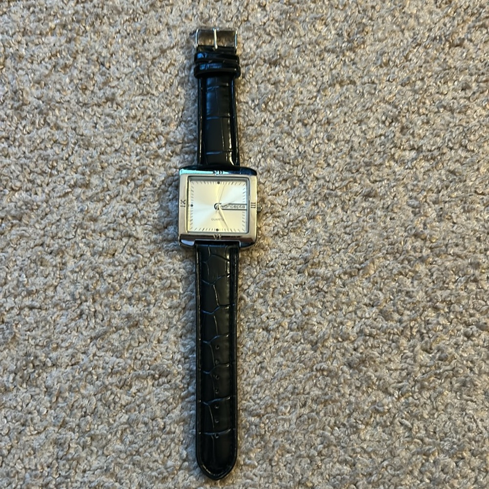 Concepts women’s vintage 90’s retro silver/black adjustable bracelet‎ watch - Picture 3 of 7